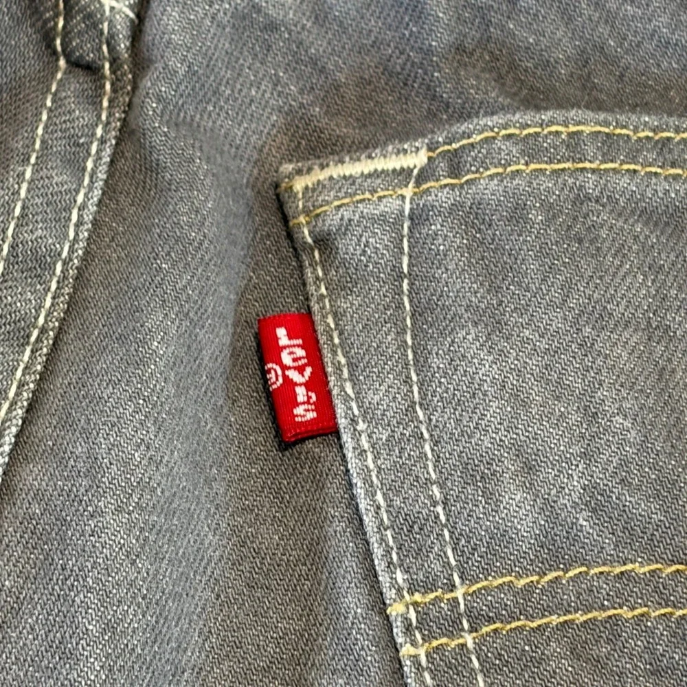 Levis measures 30x30*